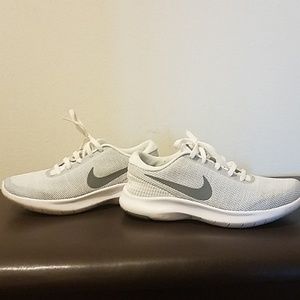 Nike Running/Walking sneakers size 6 1/2